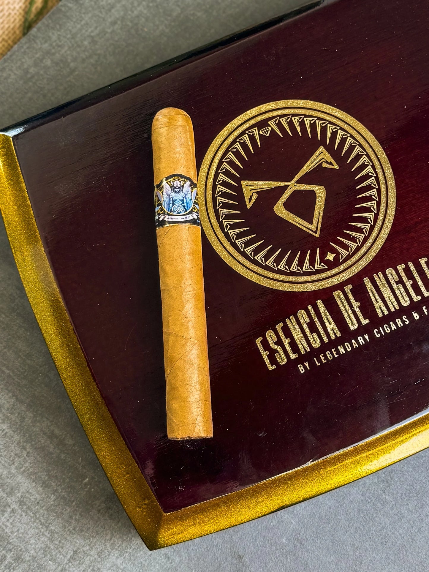 ESENCIA DE ANGELES GRAN TORO 6X54
