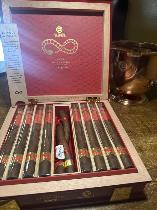 Year of the Snake(Lancero)