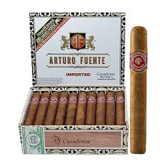 ARTURO FUENTE CAZADORES 6x50